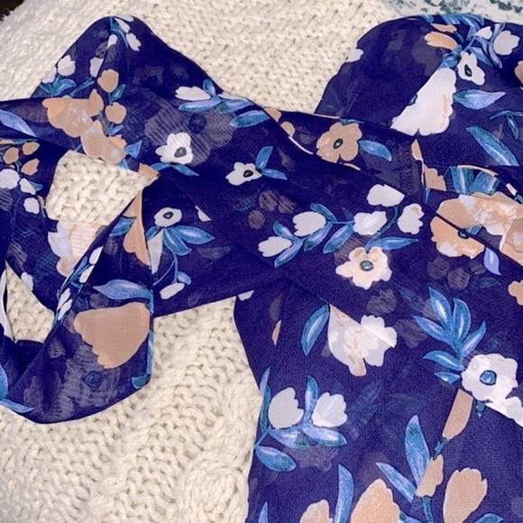 Lularoe Daphne blue floral cardigan with belt size XLarge - Picture 9 of 11